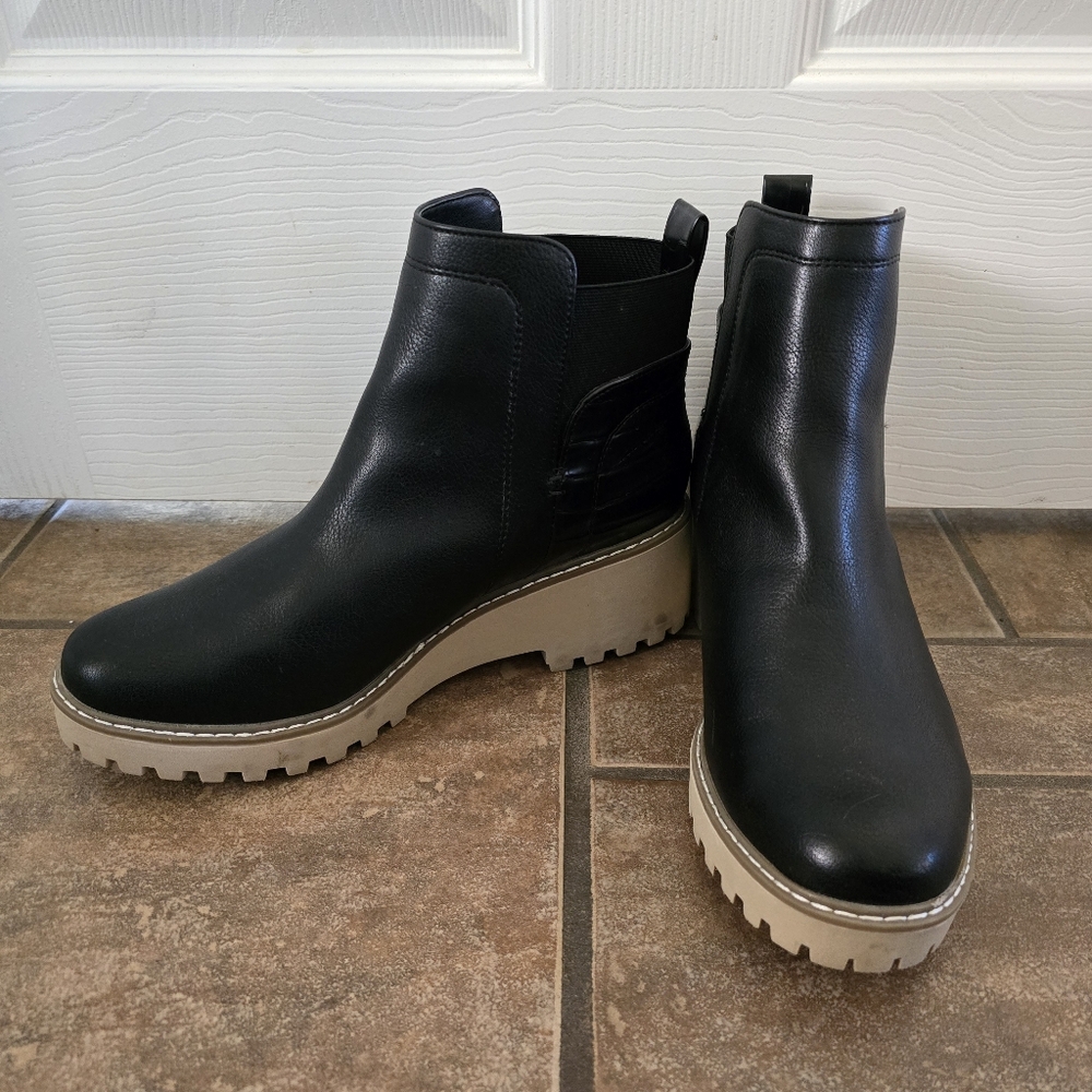 Dolce Vita Rielle Lug Sole Boot